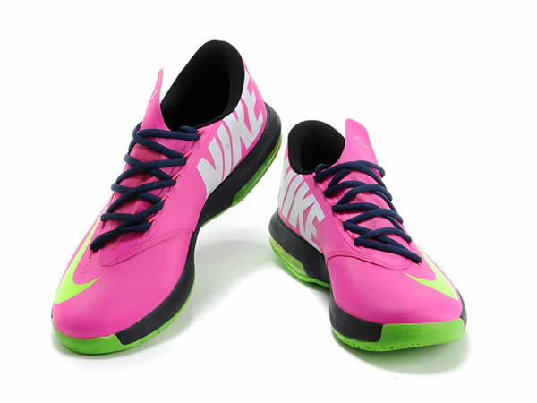 chaussure verte et grise ou rose et blanche